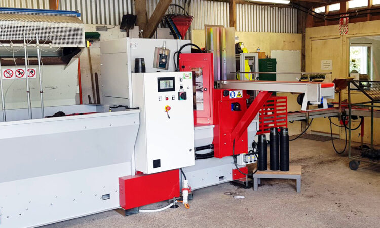 Anntons Nursery streamlines potting with a customised machine_1